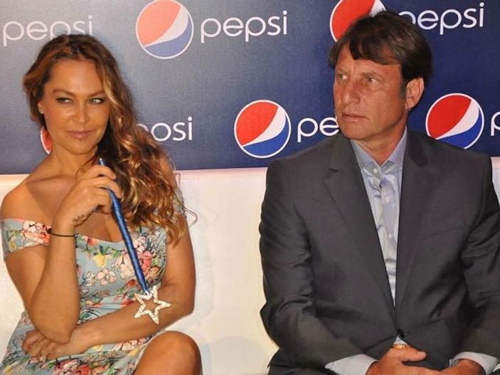 Hülya Avşar frikik verdi selülitleri ortaya çıktı