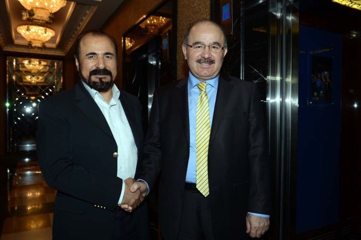 Hüseyin Çelik Şivan Perver'le çay içti