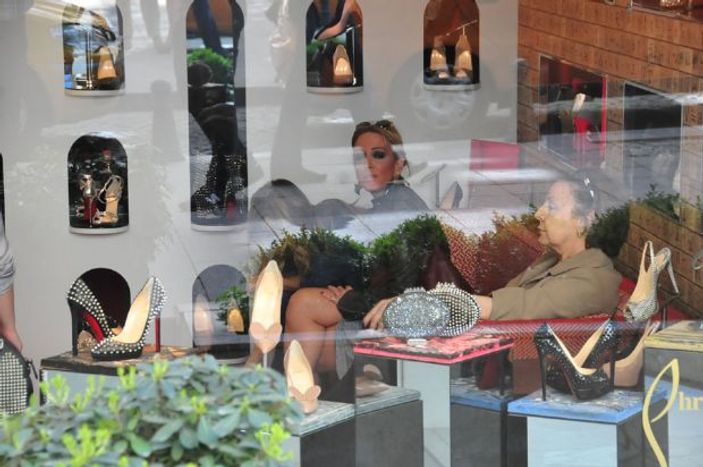 Saba Tümer farkında olmadan frikik verdi