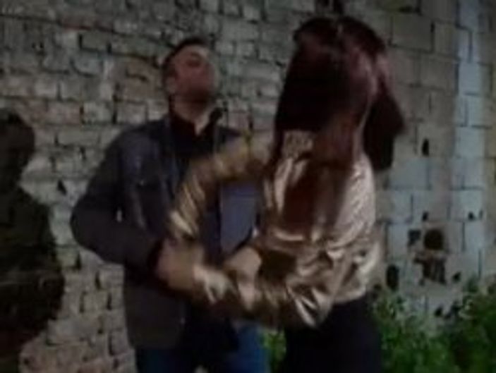 Beren Saat dövüş koreografisi videosunu paylaştı - İzle