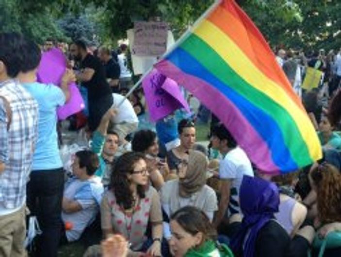 Gene Sharp'ın metotları Taksim'de kullanıldı