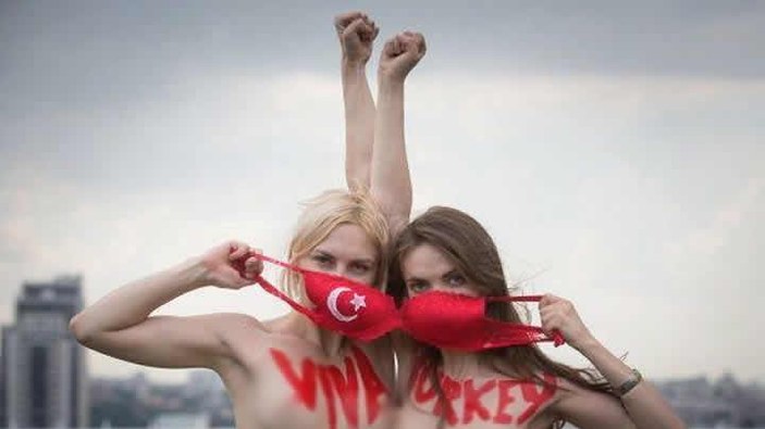 Femen Kızları Gezi Parkı için Türkiye'ye geliyor