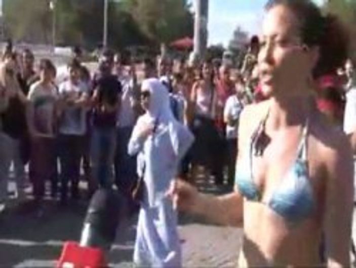 Taksim'deki bikinili eyleme tepki gösteren teyze