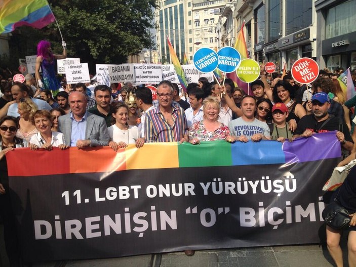 Taksim'de LGBT Onur Yürüyüşü