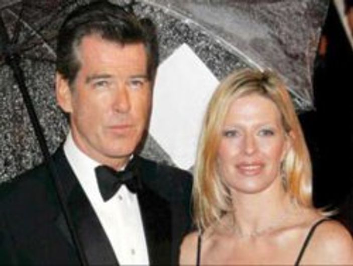 James Bond'un kızı kanserden öldü