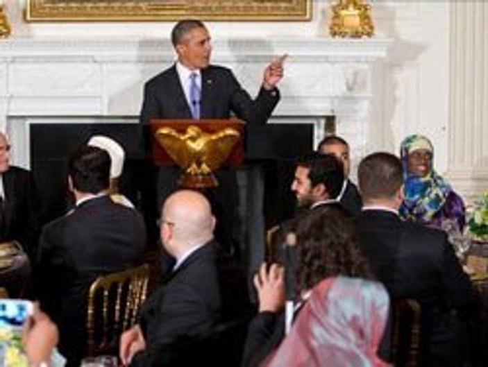 Obama Beyaz Saray iftarında Kuran'dan ayet okudu - izle