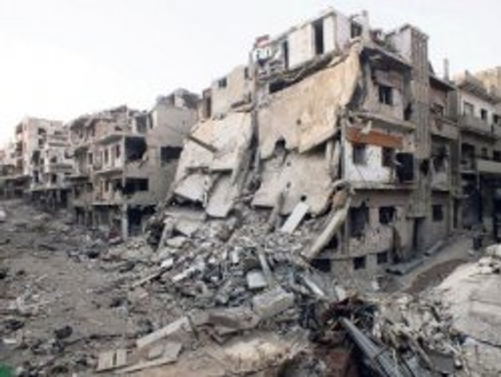 Esad Humus şehrini yok etti - izle