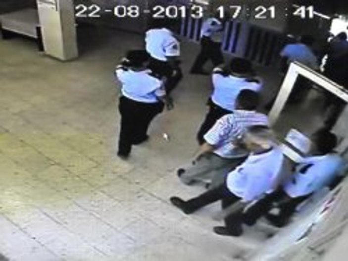 Adana'da karakola kumar baskını