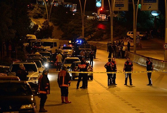 Ankara'da emniyet binalarına roketli saldırı