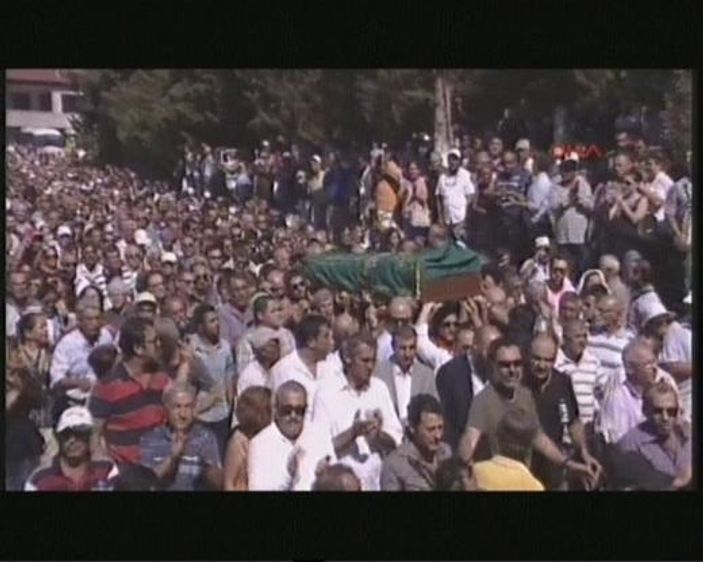 Tuncel Kurtiz'in cenazesi iki kere gömüldü