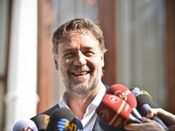 Russel Crowe: Salyangoz bile İstanbul trafiğinden hızlı