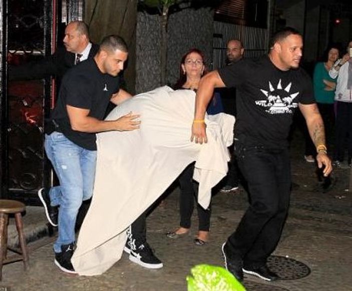 Justin Bieber'ın genelev çıkarması