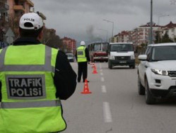 Gönüllü vatandaşlara trafik polisliği yolu açılıyor