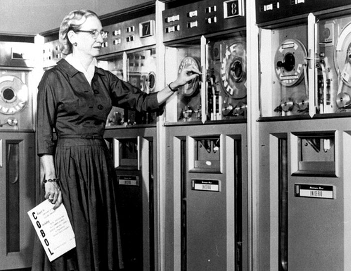 amerikalı ünlü bilimci grace murray hopper