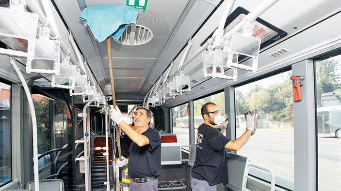 İETT otobüsleri ilaçla dezenfekte edildi