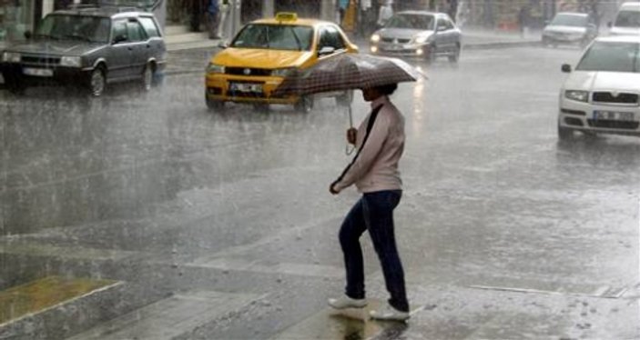 Bakan Eroğlu: Bütün Türkiye'yi baştan sona yağış alacak