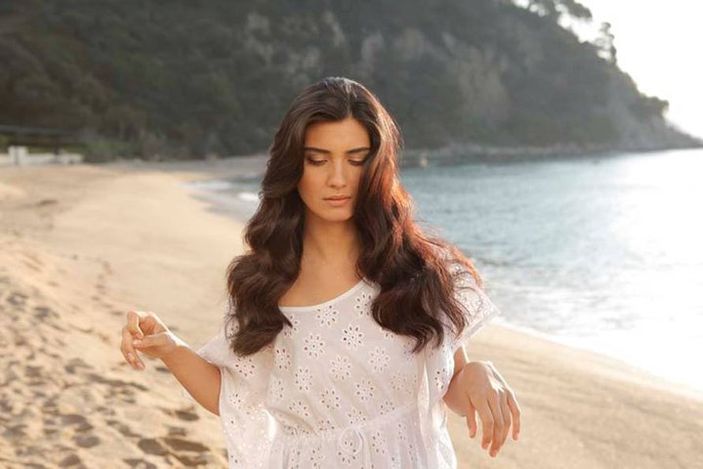 Tuba Büyüküstün 260 bin TL‘ye imajını yenileyecek