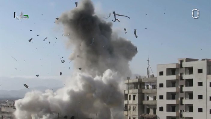 Esad'ın varil bombalı saldırısının görüntüleri - izle