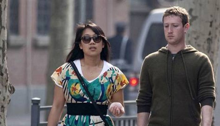Mark Zuckerberg'ten 970 milyon dolar bağış