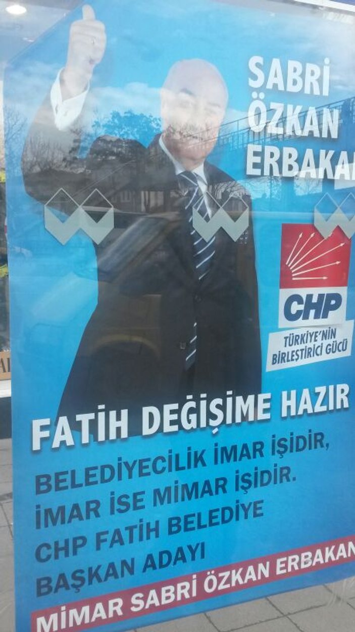 Fatih'ten CHP adayı olan Erbakan'dan Milli Görüşlü pozu