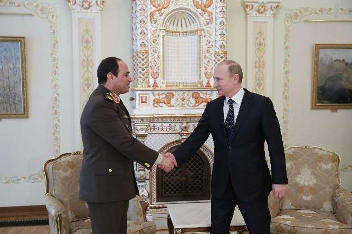 Putin'den Sisi'ye destek