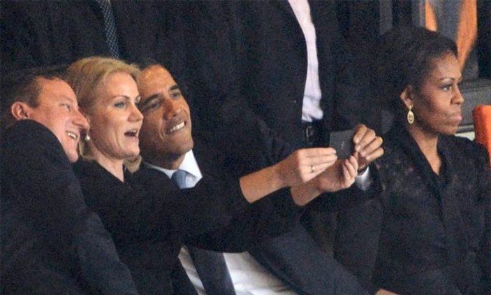 Obama çifti Sevgililer Günü'nü ayrı geçirdi