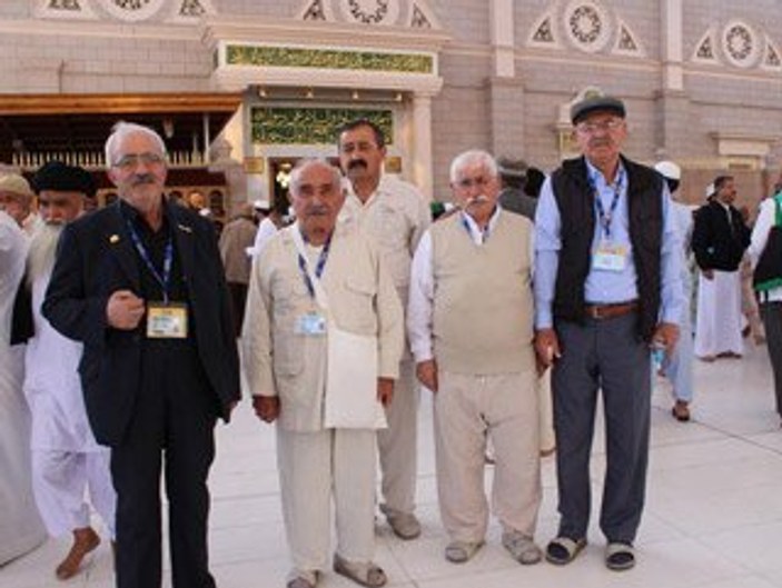 Alevi dedeleri ve Bektaşi babaları Medine'de - izle