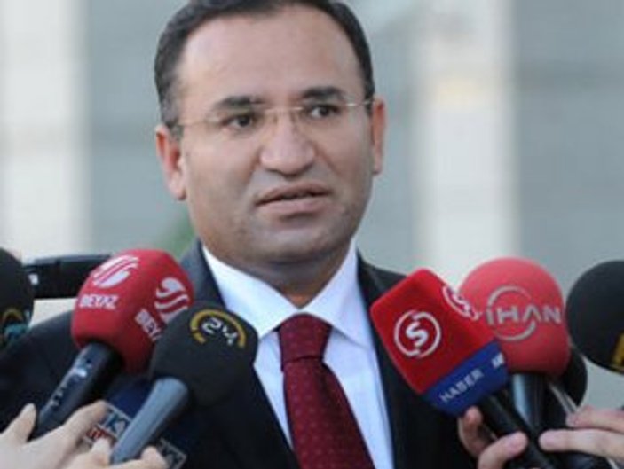 Bekir Bozdağ: Ahlaksızlık sınır tanımıyor