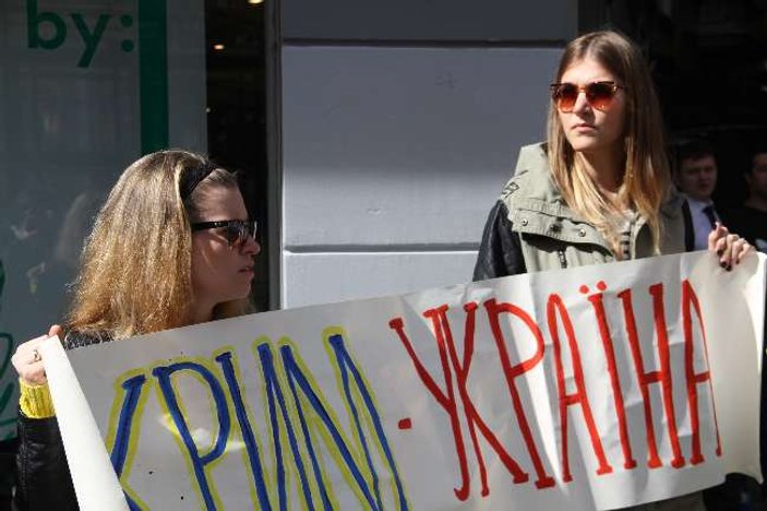 Ukraynalı kadınlardan Kırım eylemi