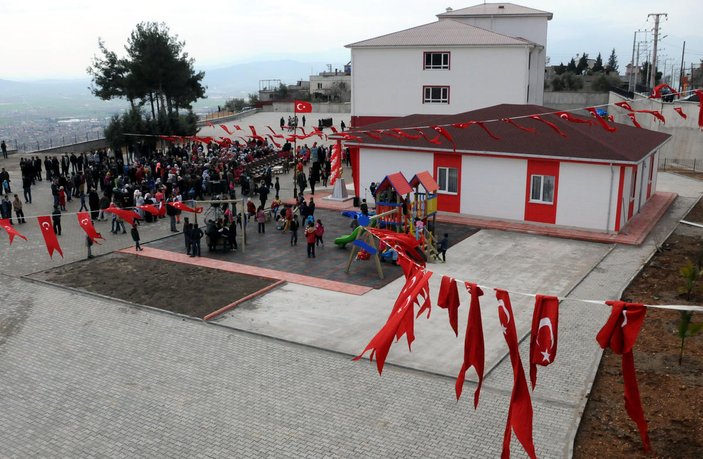 Gülben Ergen Kahramanmaraş'ta anaokulu açtı