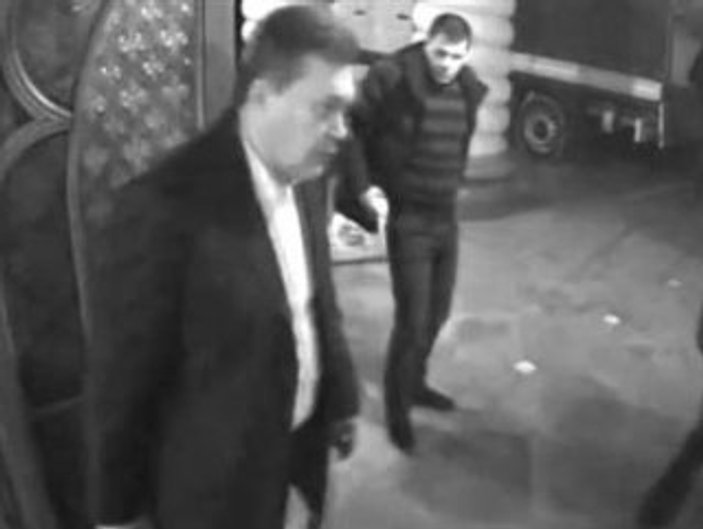 Kaçak Başkan Yanukoviç suç üstü yakalandı İZLE
