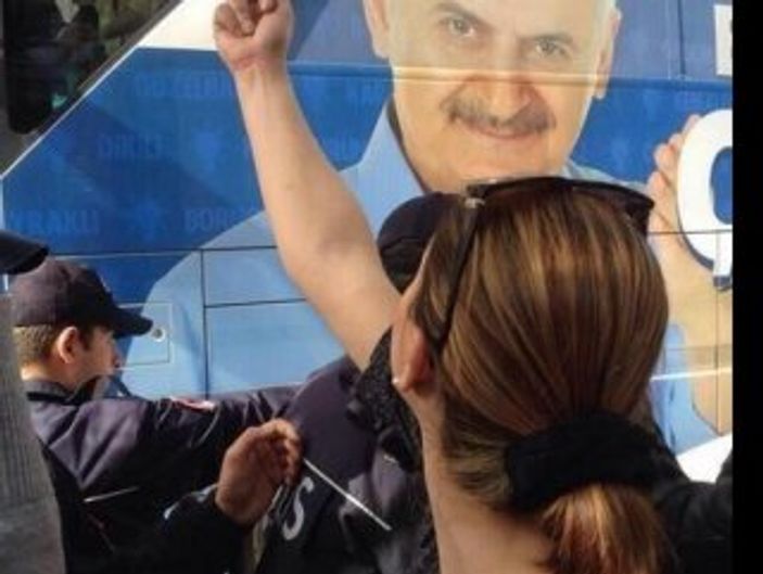 Erdoğan'a orta parmak hareketi yapan kadın konuştu