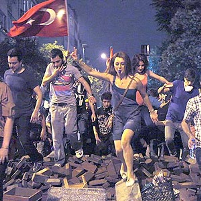 Geziciler bu sefer CHP'yi işgal için örgütlendi