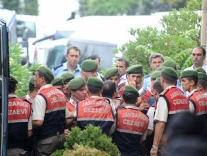 Diyarbakır'da 95 KCK sanığı tahliye edildi