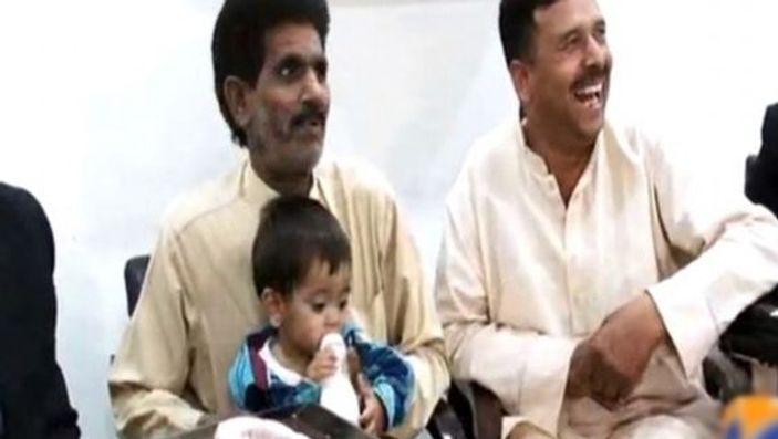 Pakistan'da 9 aylık bebeğe cinayete teşebbüs suçlaması