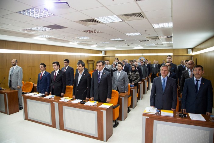 Sultanbeyli’de belediye meclisi yeni üyeleriyle toplandı