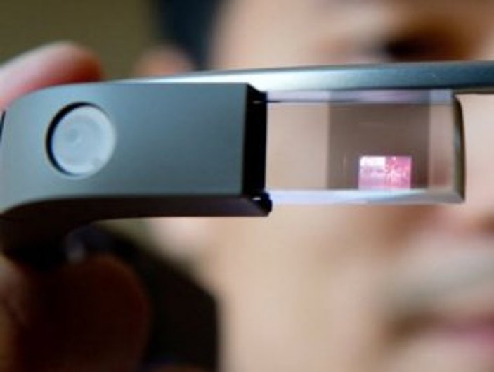 Google Glass sözcüğünün peşinde