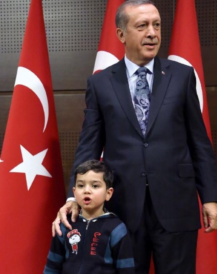 Başbakan Erdoğan dünya çocuklarıyla bir araya geldi İZLE