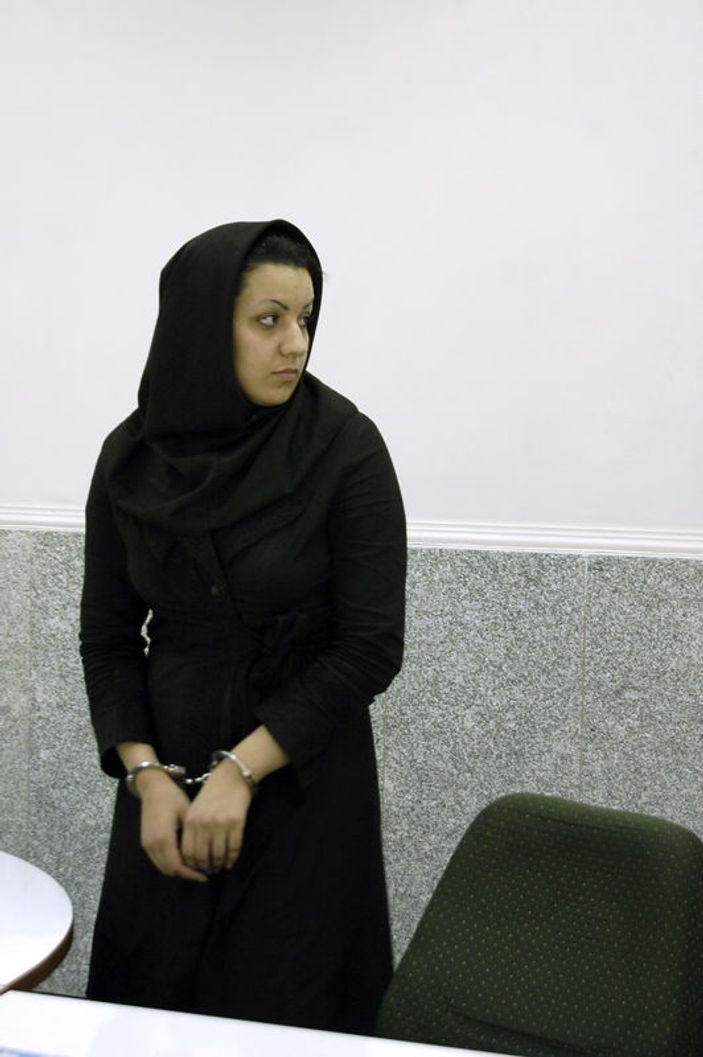 İran'da tecavüzcüsünü öldüren kadına idam cezası