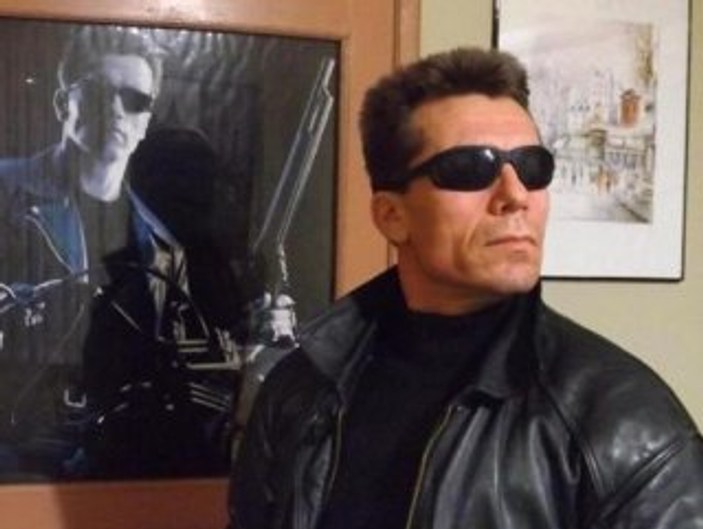 Arnold Schwarzenegger'i aratmayan Türk Terminatör