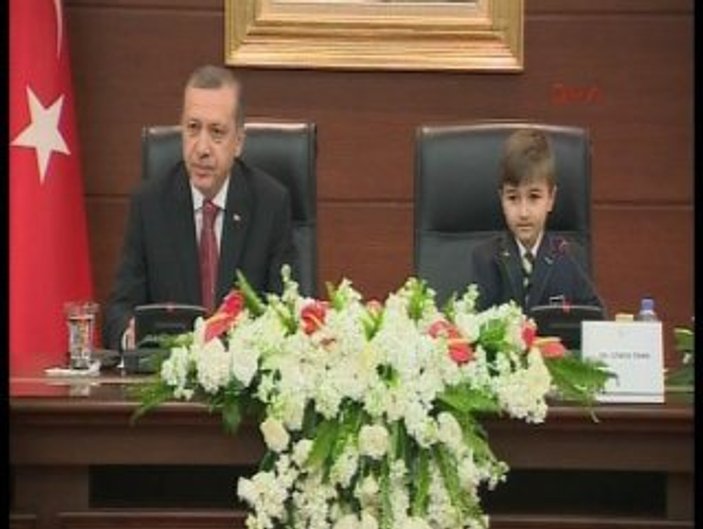 Erdoğan Başbakanlık'taki 23 Nisan programında konuştu İZLE
