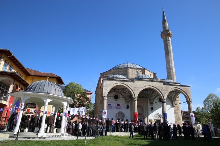 Kosova'da Fatih Camii çevre düzenlemesi bitirildi