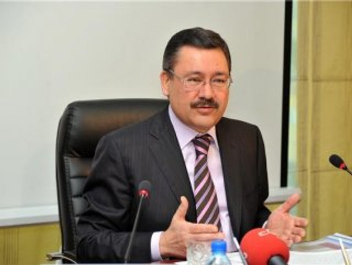 Melih Gökçek: O şoförlerin iş akitleri feshedilecek