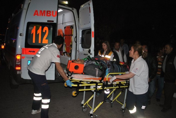 İzmir'de büfeye silahlı saldırı: 1 ölü 2 yaralı