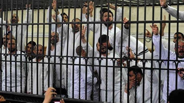 Mısır'da 683 kişiye daha idam cezası verildi