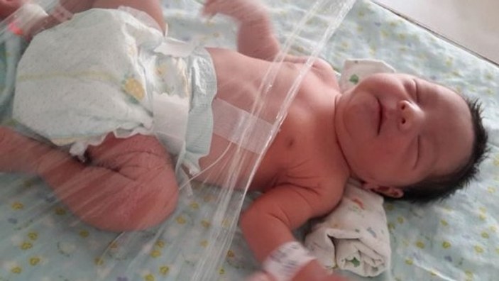 Çinli anne yeni doğmuş bebeğini tuvalete atıp sifon çekti