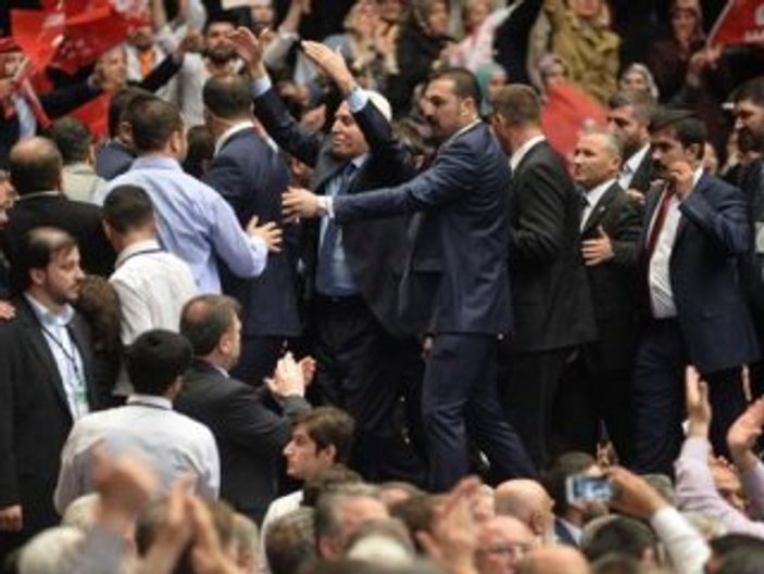 Mustafa Kamalak yeniden SP başkanı oldu İZLE