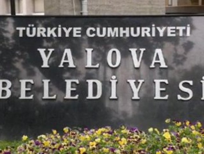 Yalova Belediye tabelasına Türkiye Cumhuriyeti yazıldı