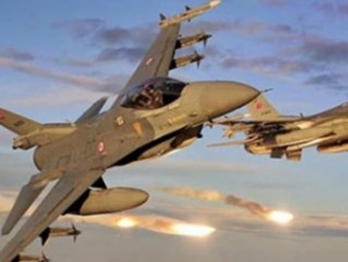 Suriye uçakları Türk tırını vurdu