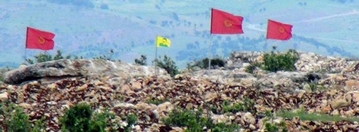 Diyarbakır'da karakola PKK flamaları ve Öcalan bayrağı